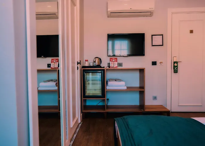 Taksim Santa Lucia Hotel *