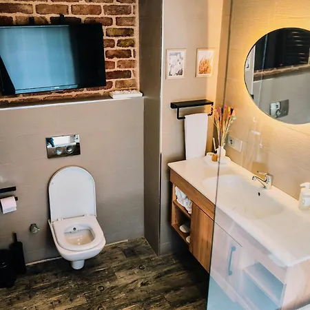 Taksim Santa Lucia 酒店 *